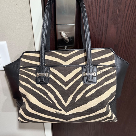 Coach “Taylor” L1382-F27009 Cream & Brown Zebra Print Leather & Canvas Tote/Bag - Picture 6 of 12